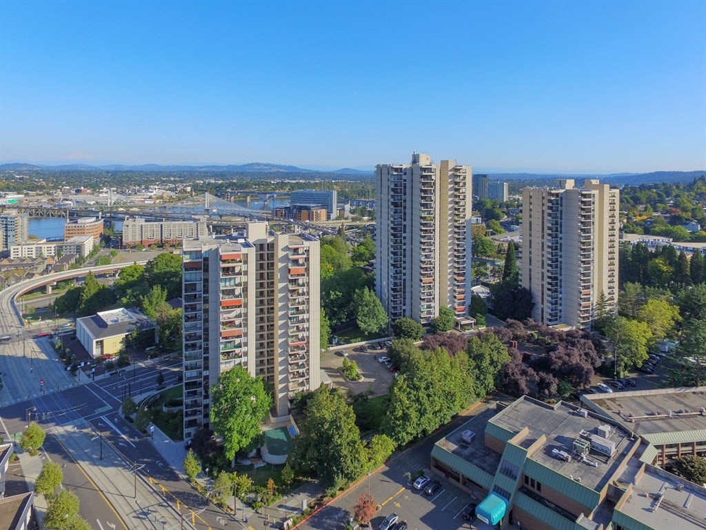 American Plaza Towers high-rise condominiums in Downtown Portland Oregon