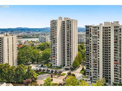 American Plaza Towers condo listing 761983841 at 2221 SW 1st Ave